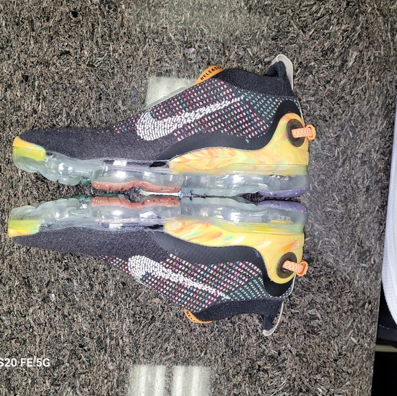 vapormax flyknit iron grey